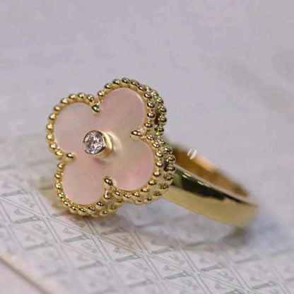 [AuraEcho]CLOVER PINK MOP RING GOLD DIAMOND