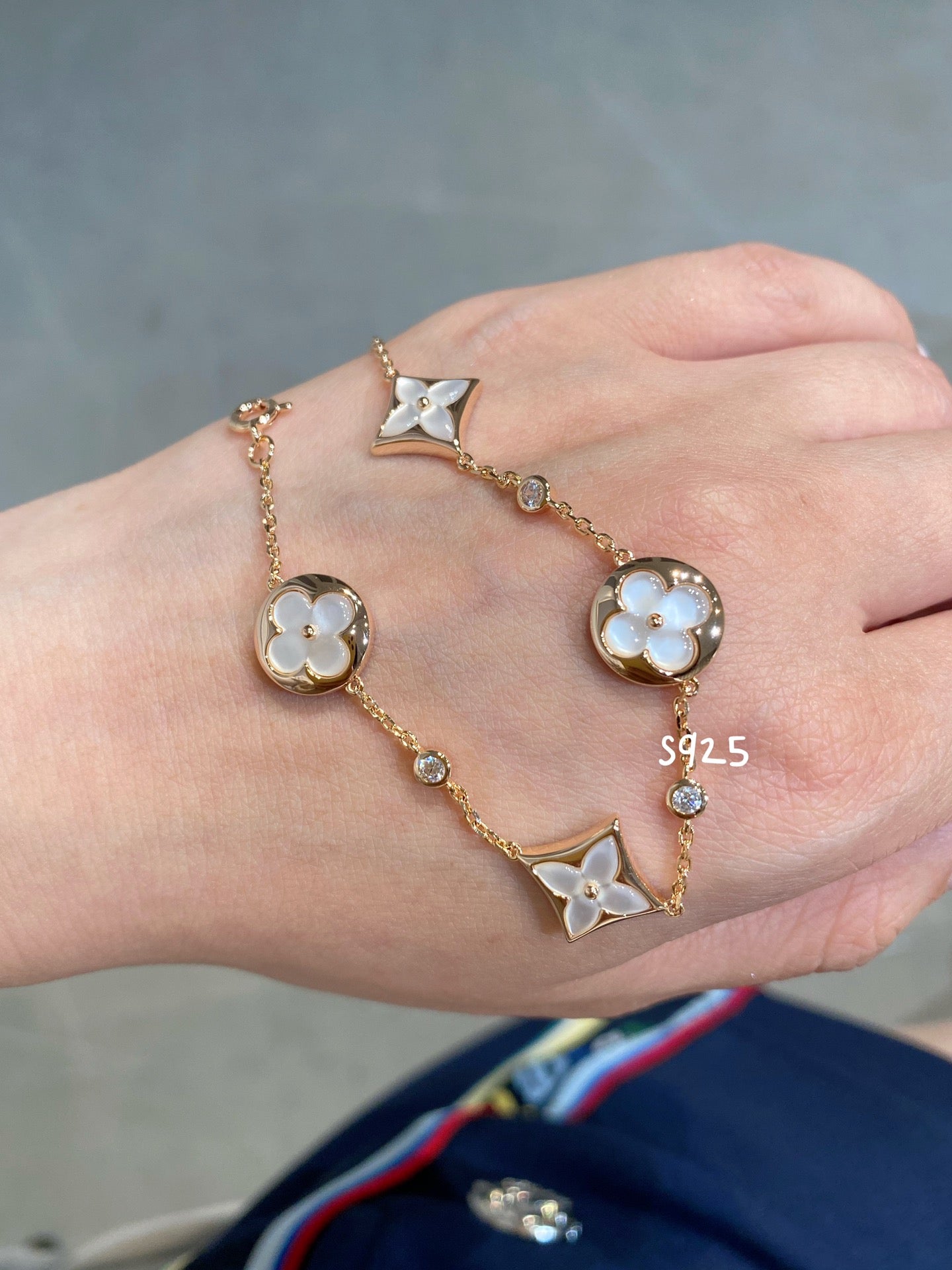 [AuraEcho]STAR AND SUN 4 MOTIF WHITE MOP PINK GOLD BRACELET