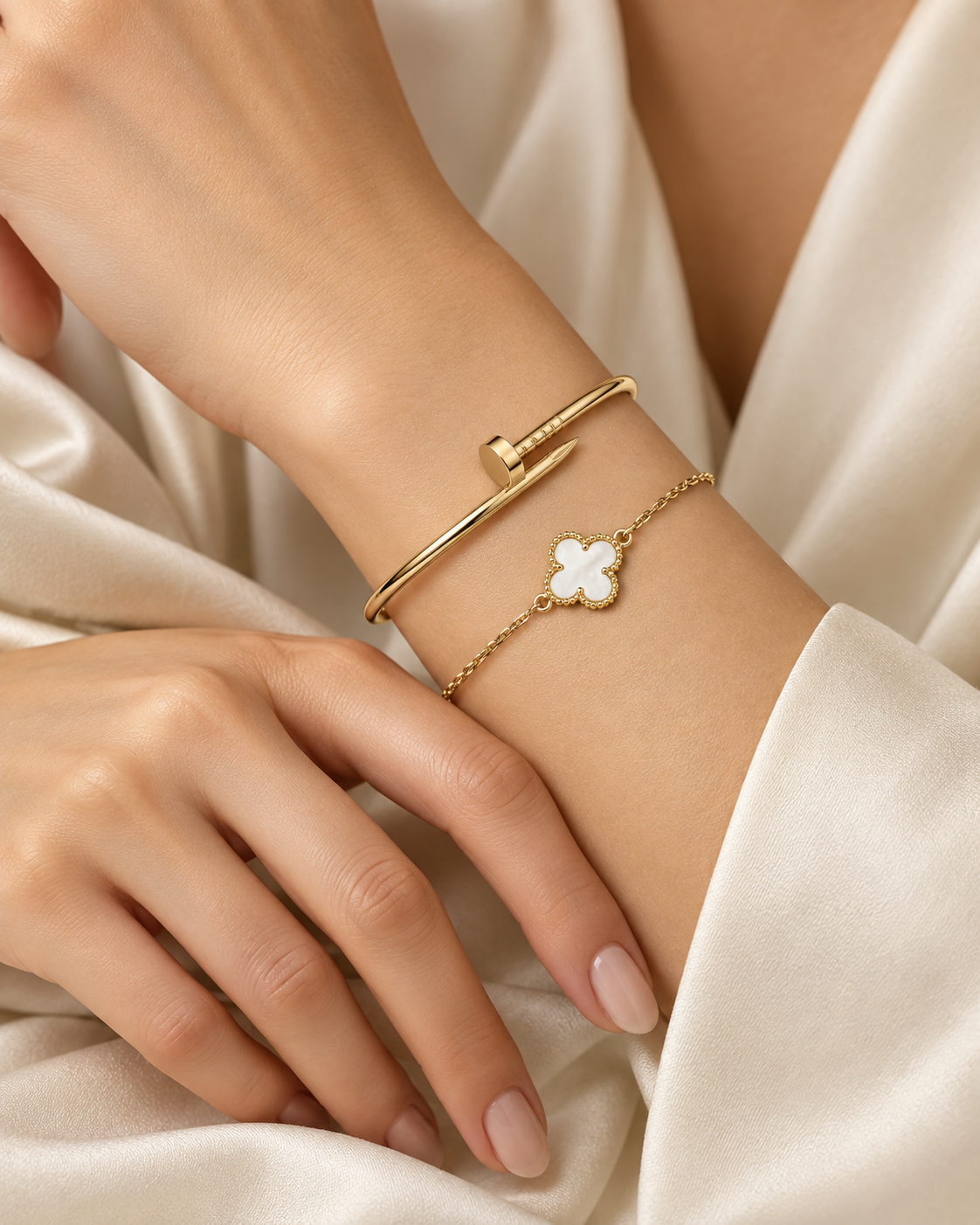 [AuraEcho] Clover White Mother-of-Pearl & JUSTE Bracelet Stack Set