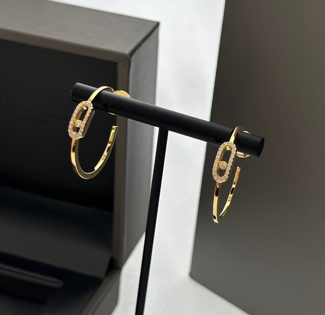[AuraEcho]CREOLES MOVE UNO PM DIAMOND EARRINGS