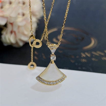 [AuraEcho]DREAM NECKLACE MOP GOLD DIAMOND