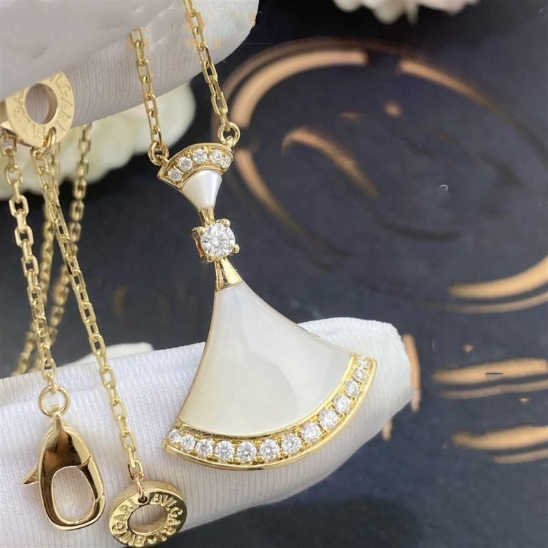 [AuraEcho]DREAM NECKLACE MOP GOLD DIAMOND