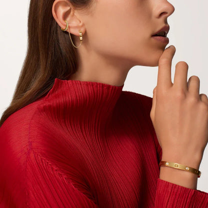 [AuraEcho]LOVE 3.0MM HALF DIAMOND EARRINGS