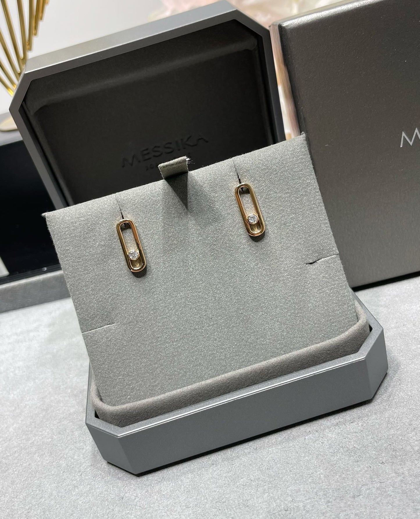 [AuraEcho]MOVE UNO SMALL 1 DIAMOND EARRINGS