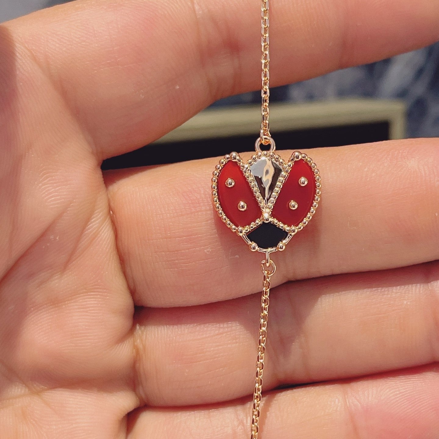 [AuraEcho]LUCKY SPRING 1 MOTIF PINK GOLD BRACELET